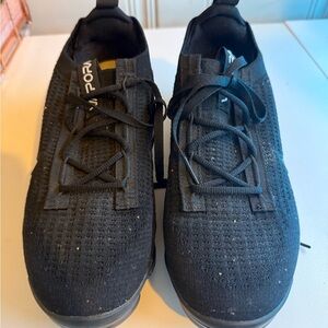 Women’s black Nike Vapormax